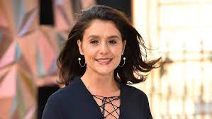 Her father is john ware, a tv journalist who split from her mother helena when jessie was 10. Jessie Ware Exhibits She S Awaiting 1 3 Baby With Sam Burrows