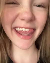 I'm Eve and here's my CV ☺️ Age : 2006 Relationship status : single Child :  no Country : USA 🇺🇸 Origin : American Looking for boyfriend : yes