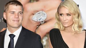 I have never felt so happy, safe and loved, she tweeted about her engagement. Should Paris Hilton Return 2 Million Engagement Ring To Chris Zylka Youtube