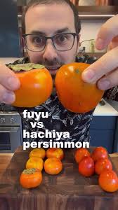 Peeling Hichiya Persimmon