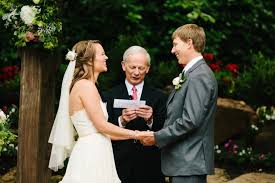 How to perform and officiate a wedding ceremony. Difference Between A Licensed Minister Vs A Wedding Officiant