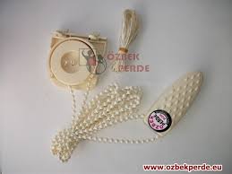 Perde takmak içşin öncelikle sağlam bir merdivene ya da evde uzun boylu birisine ihtiyacımız vardır. Kruvaze Perde Mekanizmasi Mini