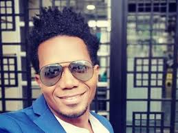 Música y deporte: Yesid "el Perseverante" le canta a la Selección