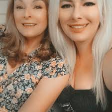 Yummy ! 🥪 Waffles truck at Volendam, Amsterdam, The Netherlands  #loveTheNetherlands 🇳🇱🇳🇱🇳🇱 #1sttheworld