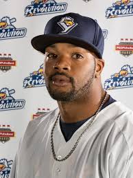 Revs bring back outfielder with big-league experience