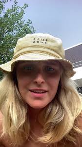 Anna Schumann (@annaschu__)