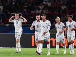😱 France trail against Iceland: Olise gifts goal, Gudjohnsen makes it 1-0 🎁