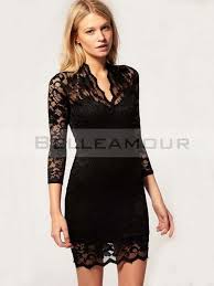 Notre gamme de robes de cocktail, de soirée et de jour décontractées se décline dans des styles féminins, des coupes flatteuses et des motifs floraux pour vous aider à obtenir le look que vous aimez. Robe De Soiree Courte En Dentelle Petite Robe Robe Soiree Courte Petite Robe Noire