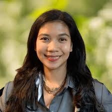 Kerry Scheller's Instagram, Twitter & Facebook