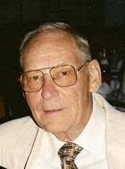 Robert Estell's Instagram, Twitter & Facebook