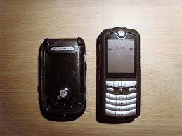 File:Motorola A1200 vs Motorola Rokr E1 ...