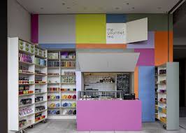 The Gourmet Tea By Alan Chu Sao Paulo July 5th 2012 By Retail Design Blog Flat Panels On A Multi Coloured Wall Gourmet Tea Small Shop Design Tea Store