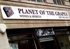 Punny Business 25 Shops Whose Names Awesomely Riff On Classic Movies Punny Business Names Funny Signs