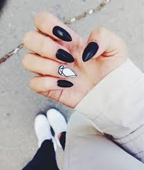 Ongle noir et blanc ongles en gel tendance. Les Tendances Chez La Deco Ongles 62 Variantes En Photos