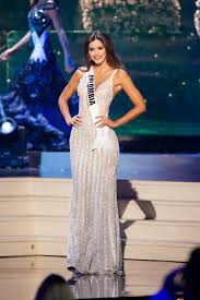 La primera dama de honor ha sido la estadounidense nia sánchez, y la segunda dama de honor, la. Miss Universe 2015 Multiffaceted