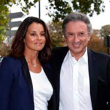 Michel drucker a mis de l'eau dans son vin. Faustine Bollaert Michel Drucker Devoile Les Raisons Qui L Ont Pousse A L Embaucher Gala