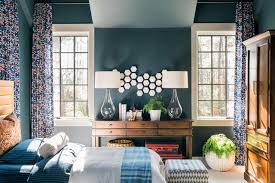 Keep your teen smiling in her space with boldly colored pieces. Wilmette Modern Teen Bedroom Klassisch Modern Schlafzimmer Chicago Von Tiffany Brooks Hgtv Host Interior Designer