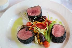 Ce qui fait du chateaubriand le morceau le plus tendre du bœuf, quelle que soit sa cuisson. Le Petit Bistro