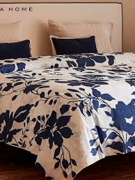 La tovaglia è un pezzo di tessuto orlato usato per ricoprire un tavolo. Zara Home Le Idee Piu Belle Per La Tua Casa Glamcasamagazine