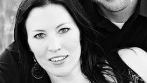 Amanda Voth's Instagram, Twitter & Facebook