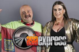 Zarug designers, high neck dress, dresses, fashion, turtleneck dress, vestidos,. Cine Este De Fapt Zarug De La Asia Express Cu Ce Se OcupÄƒ Coechipierul Lui Lorelei Bratu Impact