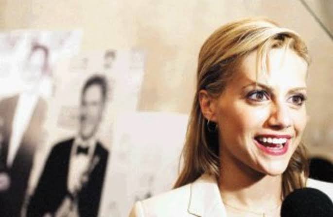 Forense revela que actriz Brittany Murphy murió por neumonía e intoxicación  con fármacos | La Nación
