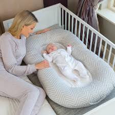Because this is such a familiar feeling it will quickly soothe, calm, and relax the baby and allow them to bathe without feeling out of their element. Multi Use Mum2me Maternity Pillow Baby Pod Clevamama
