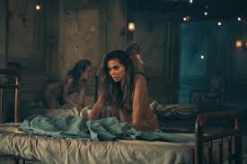 Resultado de imagem para anitta looks clipes veneno goals