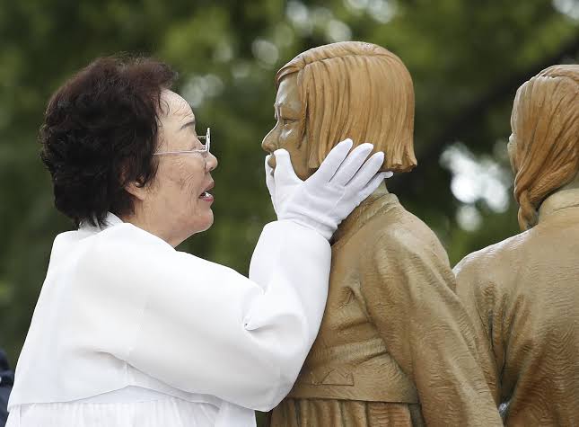 Japan's campaign against memorials to 'comfort women' comes to Germany - Los Angeles Times