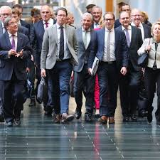 Der vorsitzende der freien demokraten schließt steuererhöhungen aus, sollte die fdp in die kommende bundesregierung eintreten. Der Grosse Donner Ist Ausgeblieben Politik