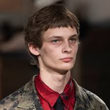 Best Hairstyles From Men S Fashion Week Fall Winter 2020 To Rock Bowl Cuts Side Swept Bangs Buro 24 7 Singapore