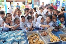 Tidak sombong ketika mendapat mendapat nilai bagus. Ah Nasi Basi Tu Nanti Letak Saja Kicap Banyak Banyak Habis Juga Bekas Chef Kantin Dedah Murid Dianiaya Pengusaha Kantin Yang Tidak Bertanggungjawab