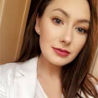 Elizabeth Waldner's Instagram, Twitter & Facebook