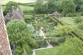 English Garden Landscape Design Plans Landscape Design More Garden Rooms Jpg 1 600 1 071 Pi Garden Landscape Design English Country Gardens Country Landscaping