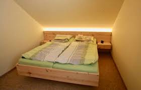 Zum verstecken kann vor dem schrankbett eine falttür oder schiebetür als front gewählt werden. Betten Archive Schreinerei Burkhardt