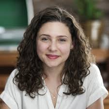 Laura Meli's Instagram, Twitter & Facebook