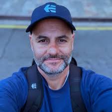 Final del Mural en Candelaria, destrozado pero muy contento de retratar a  los Pioneros del Skate en Candelaria y su Cultura. Ha sido un placer  realizar este mural ya que yo también