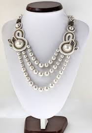 Acum cinci ani puteau fi numărate pe degete locurile din capitală unde erau comercializate produse handmade. Mihaela Ionescu Artist Handmade Cea Mai Mare Problema Au Fost Materialele De Calitate In Primii Ani Aruncam O Treime Din Ce Cumparam