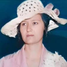 Kathleen Ingalls's Instagram, Twitter & Facebook