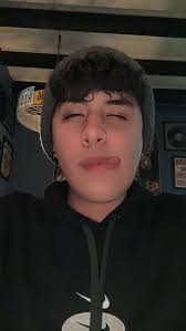 Me emociona iniciar un nuevo año con nuevas metas trazadas y nuevos sueños  por cumplir, pero no sin antes despedir este 2023, el cual estuvo lleno de  buenos momentos y buenas personas. 🤍✨