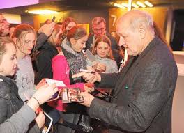 Kostenlos mit einem klick in der cloud aufzeichnen und anschließend zeitversetzt abrufen. Samstagskrimi Ohne Krimi Alle Jahre Wieder Wilsberg Spass Zum Fest Munster Munstersche Zeitung