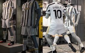 Dream league soccer juventus kits 2020/2021. Juventus 2020 21 Adidas Home Kit Football Fashion