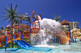 Wahana edukatif di luar kolam renang. Splash Jungle Water Park Phuket Phuket 101
