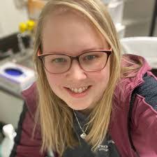 Amanda Judkins's Instagram, Twitter & Facebook