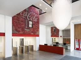Selain itu, desain interior lobby kantor modern yang unik dan nyaman Desain Interior Lobi Kantor Sebagai Tampilan Pertama Yang Mengesankan Interiordesign Id
