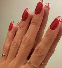 Paint the nails a red base coat then you use a brush to outline the complete nail. Creative Red Nail Designs