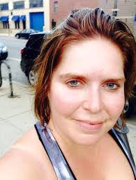 Mandy Beckett's Instagram, Twitter & Facebook