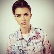 Ruby rose: 23 ideas to save today from "Ruby Rose "