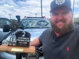 Kurt Mayne's Instagram, Twitter & Facebook