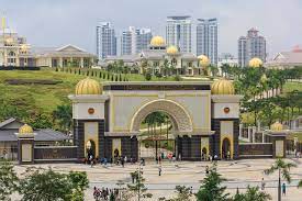Gedung istana negara mulai dibangun pada 1976 pada masa pemerintahan gubernur jenderal pieters gerardus van overstraten. File Kuala Lumpur Malaysia Istana Negara Jalan Duta 03 Jpg Wikimedia Commons